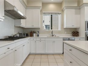 199 Follyhatch, Irvine CA 92618