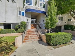 11119 Camarillo 104, West Toluca Lake CA 91602