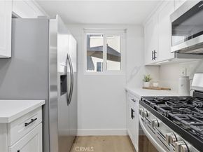 11119 Camarillo 104, West Toluca Lake CA 91602