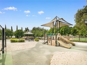 21 Fanpalm, Irvine CA 92620