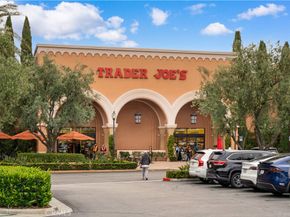 21 Fanpalm, Irvine CA 92620