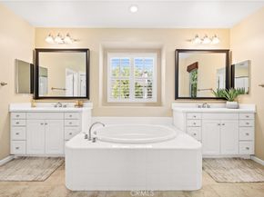 21 Fanpalm, Irvine CA 92620