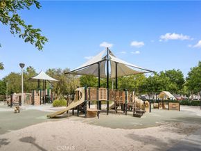 21 Fanpalm, Irvine CA 92620