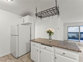 601 S Prospect 103, Redondo Beach CA 90277