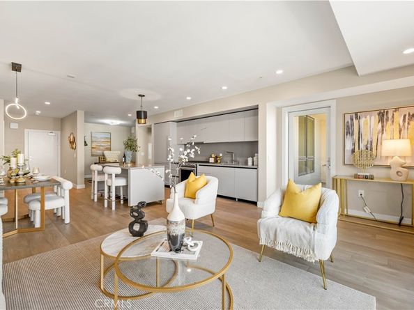 39 S Los Robles Ave. 6010, Pasadena CA 91101