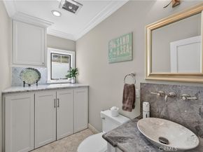 405 Blumont Street, Laguna Beach CA 92651