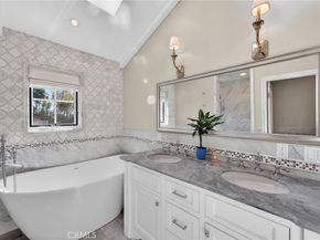 405 Blumont Street, Laguna Beach CA 92651