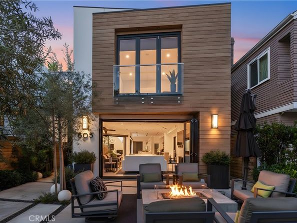 605 Marigold Avenue, Corona Del Mar CA 92625