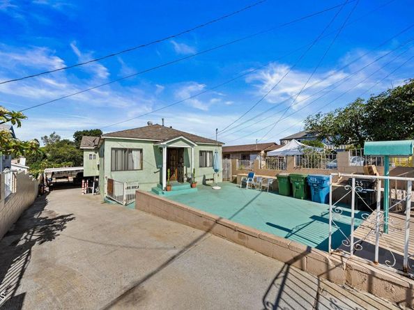 425 S Humphreys Avenue, Los Angeles CA 90022