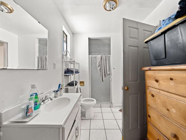 425 S Humphreys Avenue, Los Angeles CA 90022