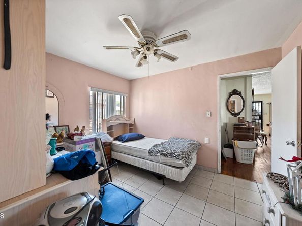 425 S Humphreys Avenue, Los Angeles CA 90022