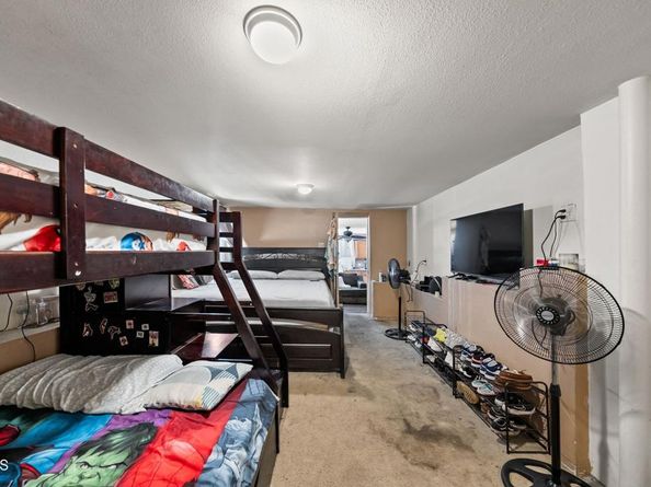 425 S Humphreys Avenue, Los Angeles CA 90022