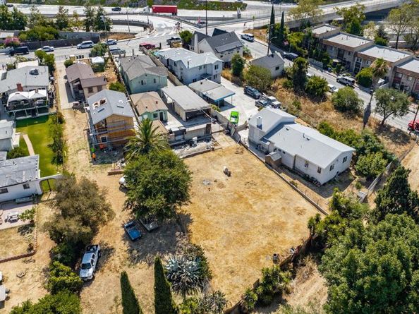 425 S Humphreys Avenue, Los Angeles CA 90022