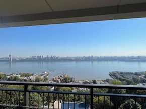 2 Horizon Rd 1423, Fort Lee NJ 07024