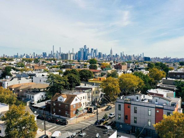89 Lincoln St Townhouse, Jersey City NJ 07307