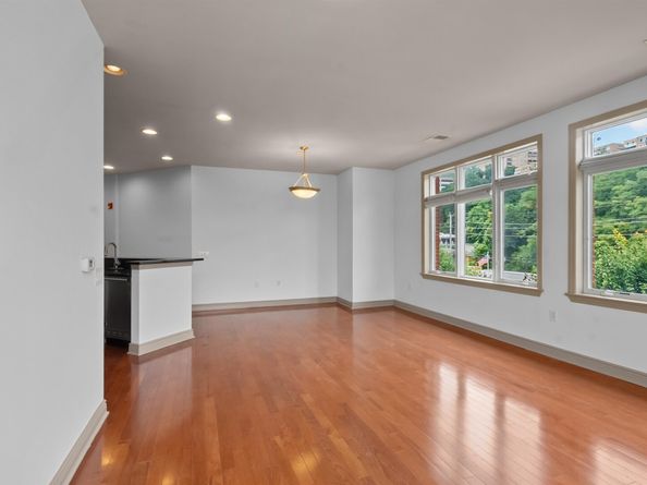7400 River Rd 438, North Bergen NJ 07047