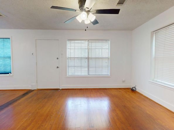7004 Santa Maria Street, Houston TX 77023