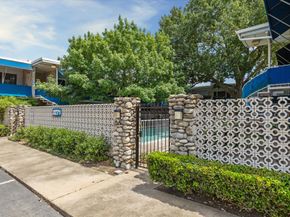 3271 Sul Ross Street 4, Houston TX 77098