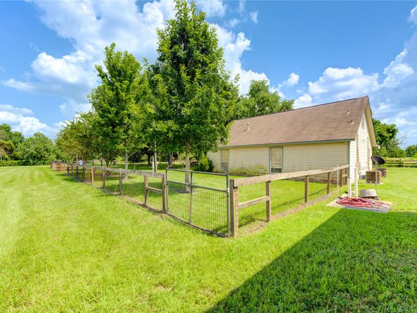 922 Agg Road, Tomball TX 77375