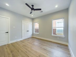 5029 Creekmont Drive, Houston TX 77091