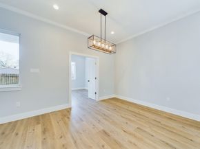5029 Creekmont Drive, Houston TX 77091