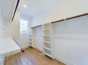 5029 Creekmont Drive, Houston TX 77091