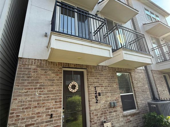 1262 N Post Oak Road B, Houston TX 77055