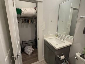1262 N Post Oak Road B, Houston TX 77055