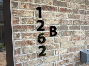 1262 N Post Oak Road B, Houston TX 77055
