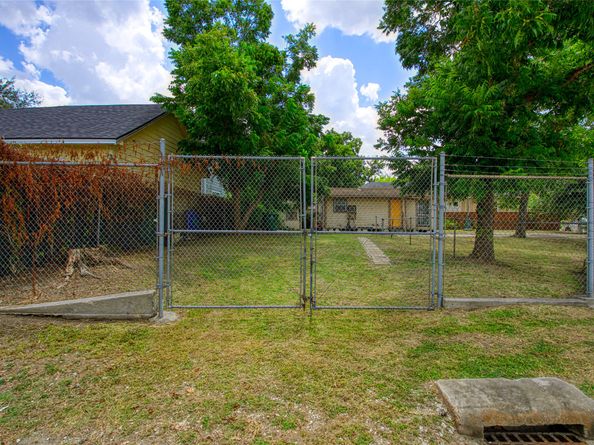 434 N Hutcheson Street, Houston TX 77003