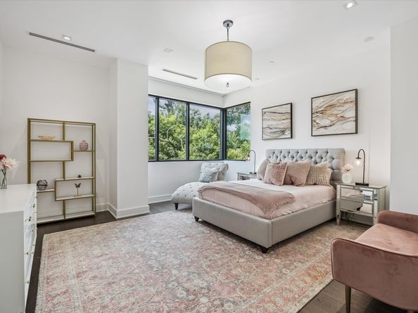 5104 Caroline Street 202, Houston TX 77004