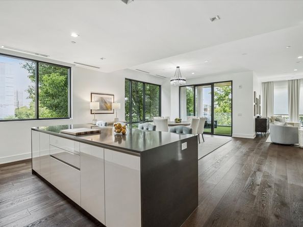 5104 Caroline Street 202, Houston TX 77004