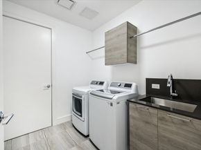 5104 Caroline Street 202, Houston TX 77004