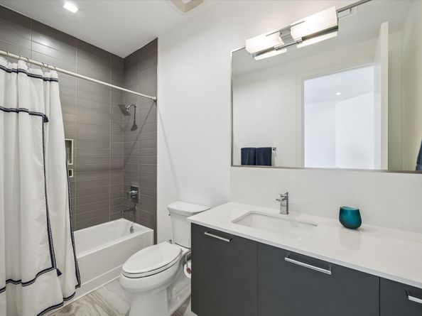 5104 Caroline Street 202, Houston TX 77004