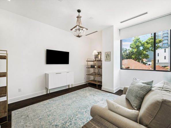 5104 Caroline Street 202, Houston TX 77004