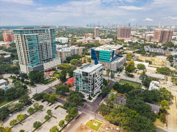 5104 Caroline Street 202, Houston TX 77004