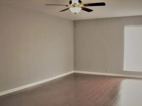 2101 Fountain View Dr 1A, Houston TX 77057