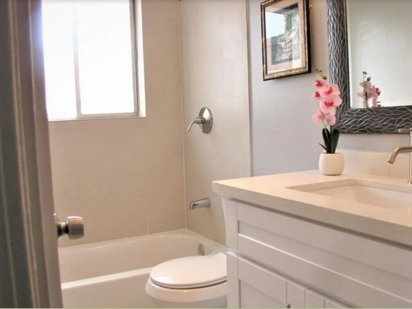 2101 Fountain View Dr 1A, Houston TX 77057