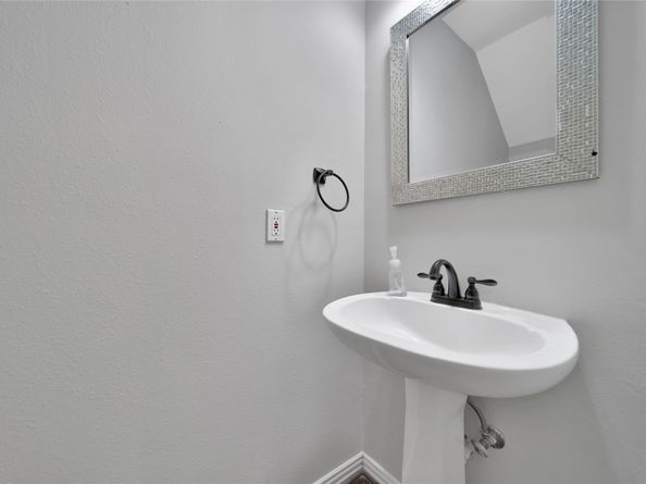 26 N Walden Elms Circle, The Woodlands TX 77382