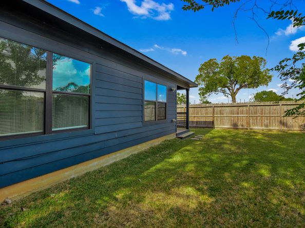 603 Edgewood Street B, Houston TX 77023