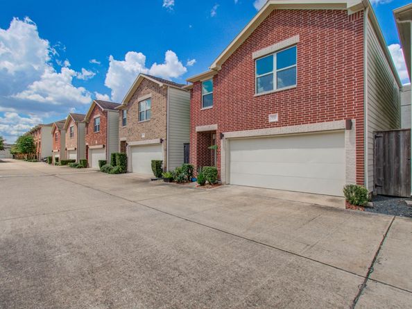 3710 Main Aspen Drive, Houston TX 77025