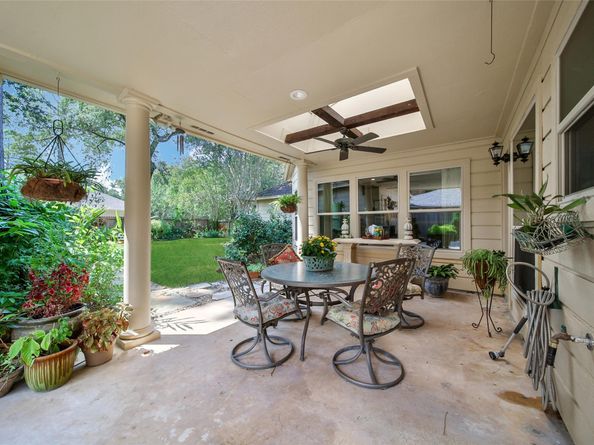 1723 Hidden Villas Drive, Kingwood TX 77339