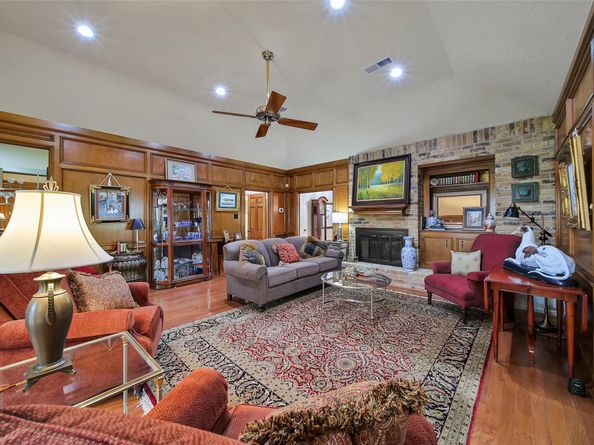 1723 Hidden Villas Drive, Kingwood TX 77339