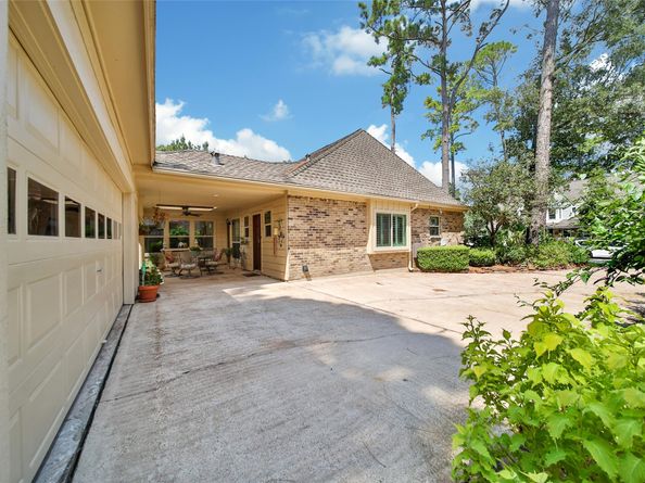 1723 Hidden Villas Drive, Kingwood TX 77339