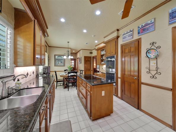 1723 Hidden Villas Drive, Kingwood TX 77339