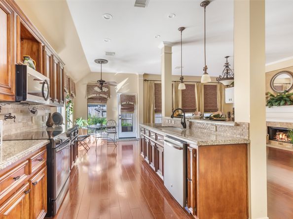18415 Sailfish Cove Drive, Humble TX 77346
