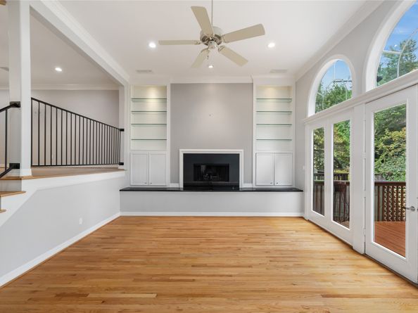 2931 Sackett Street, Houston TX 77098