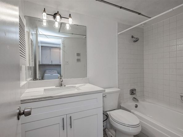 8521 Hearth Drive 33, Houston TX 77054
