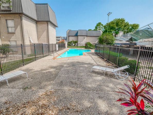 8521 Hearth Drive 33, Houston TX 77054