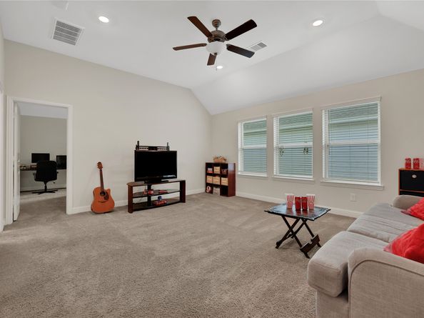 19248 Yellow Chestnut Lane, New Caney TX 77357